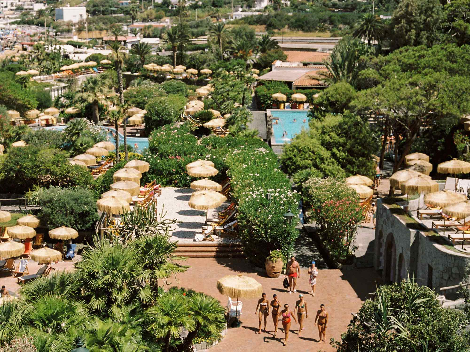 CHASING SOMMER IN ISCHIA, ITALY